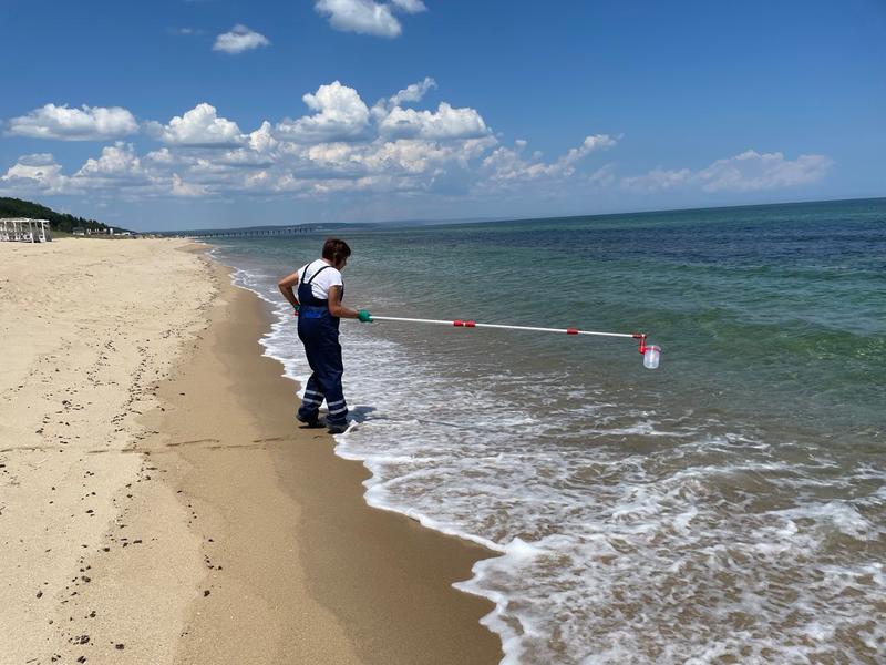 Black Sea water along the coastline is of excellent quality, a join inspection by three ministers showed - 3
