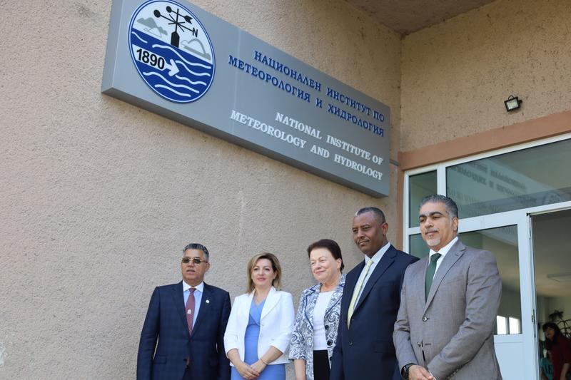 President of the World Meteorological Organization Abdullah Al Mandous visited NIMH - 01