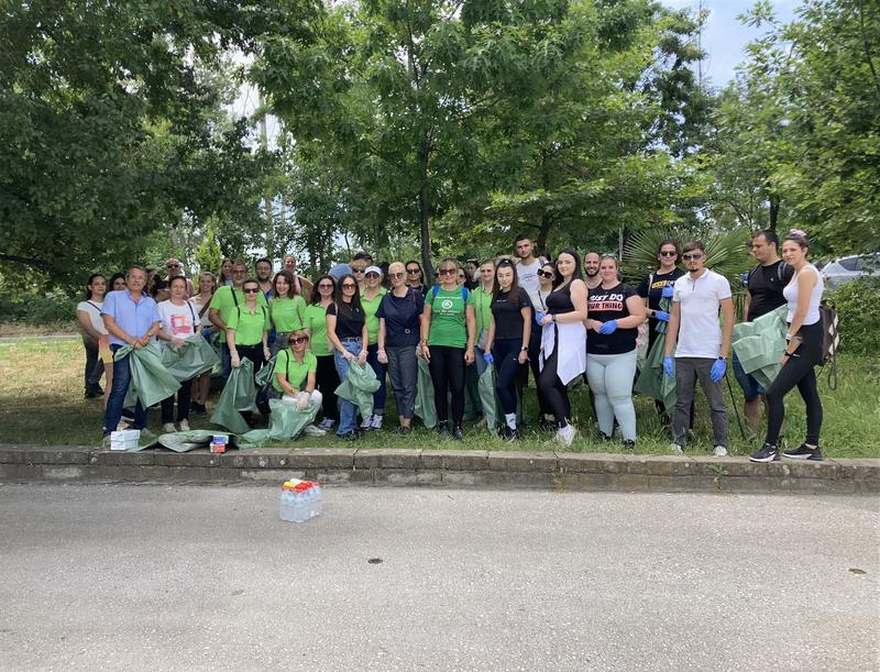 В Световния ден на околната среда: институции и студенти почистиха отпадъците в Ловния парк в Пловдив - 01