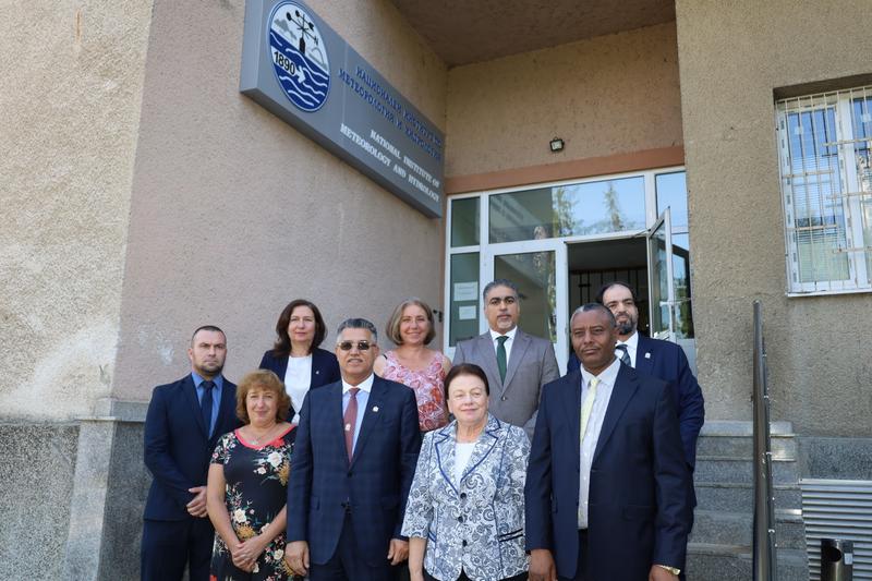 President of the World Meteorological Organization Abdullah Al Mandous visited NIMH - 7